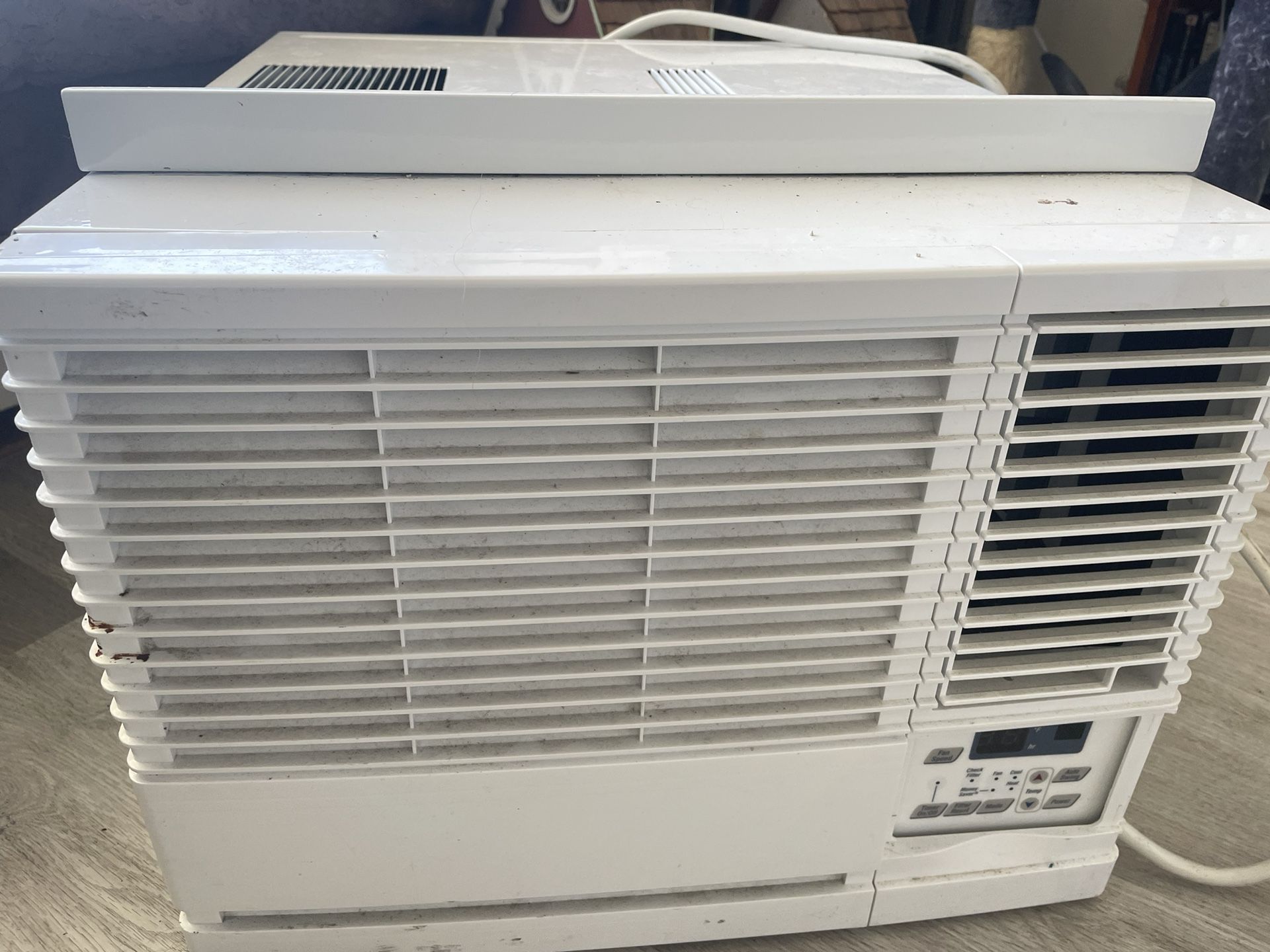 Frederich Heating And Air Conditioner 8000 BTUs