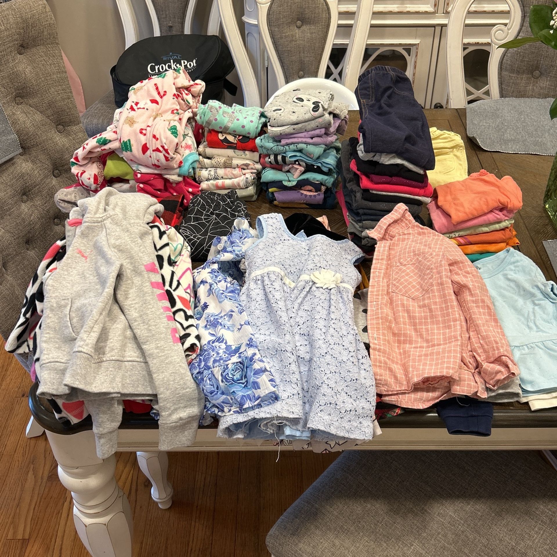Huge Lot of 24M-2T Girls Clothes for Sale in Glen Ellyn, IL - OfferUp