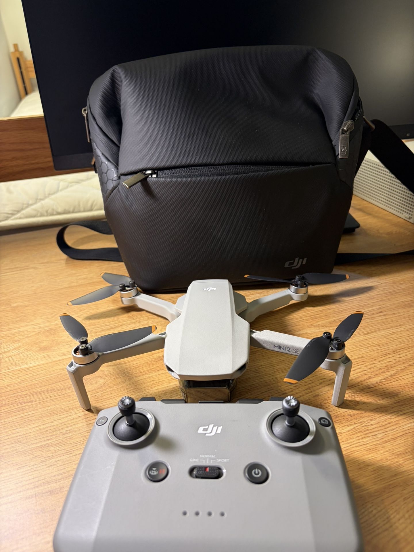 LIKE NEW - DJI MINI 2 SE