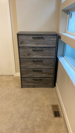 Roomy 5 Drawer Chest