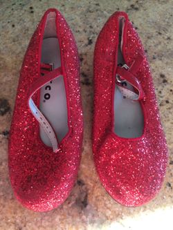 Little girls size 11.5 perfect for play , holidays , Halloween