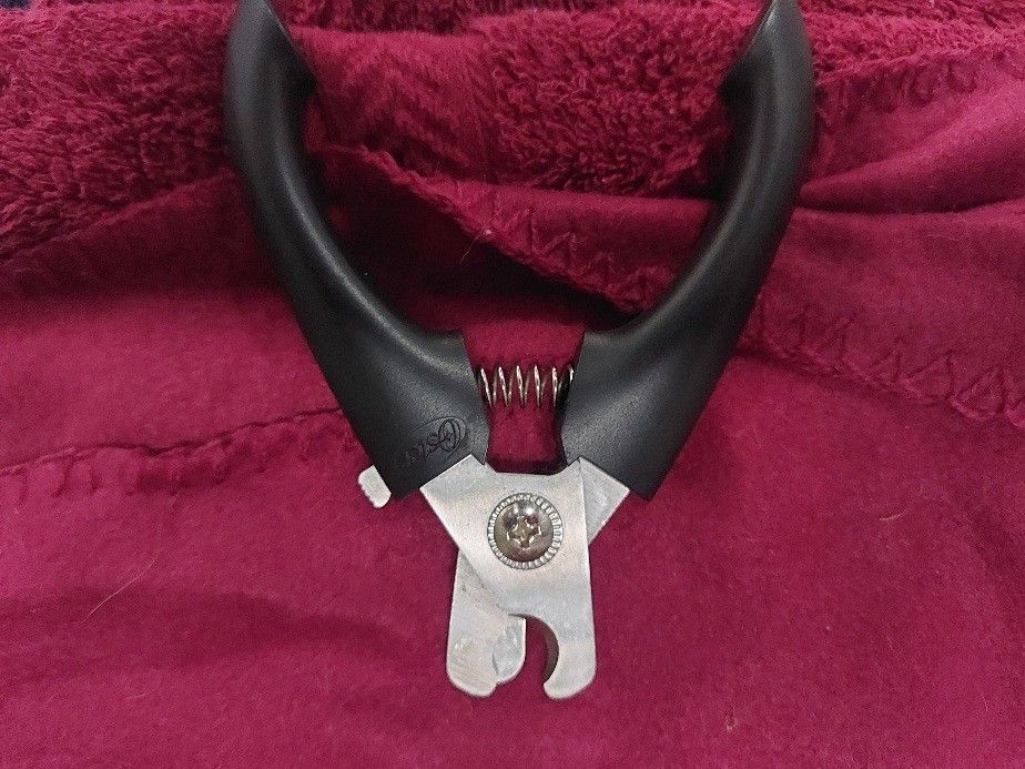 (Get Any Yes Any 5 Items From My Store For $50) Oster Pet Nail Clippers