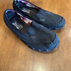 Woman’s Skechers Relaxed Fit Memory Foam Slip On Shoes Shipping Available 