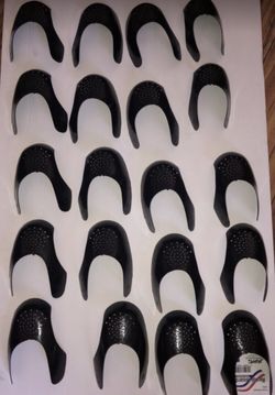 Shoe inserts to prevent creasing