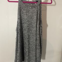 Torrid sweater material high neck sleeveless sz 2 gray top