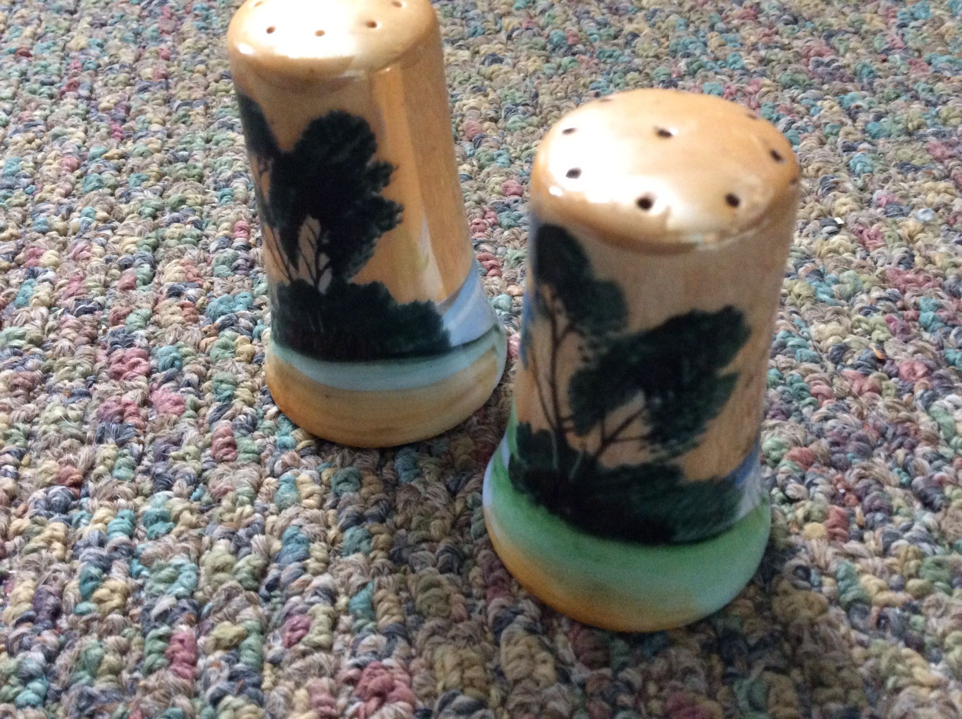 Vintage ceramic made in Japan,salt and pepper shaker set