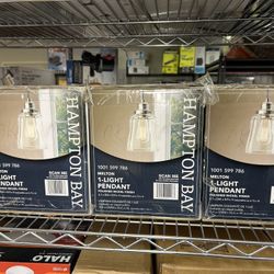 HAMPTON BAY MELTON 1-LIGHT PENDANT POLISHED NICKEL FINISH 6.1 in DIA x 8.9 in H (adjustable up to 72 in H) LÁMPARA COLGANTE DE 1 LUZ Acabado en níquel