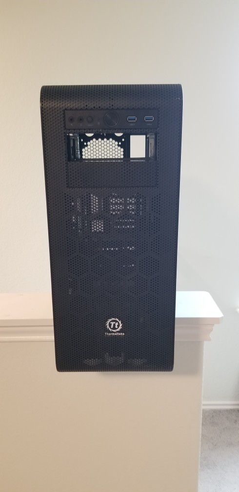 Thermaltake Core V51 Tower PC Case