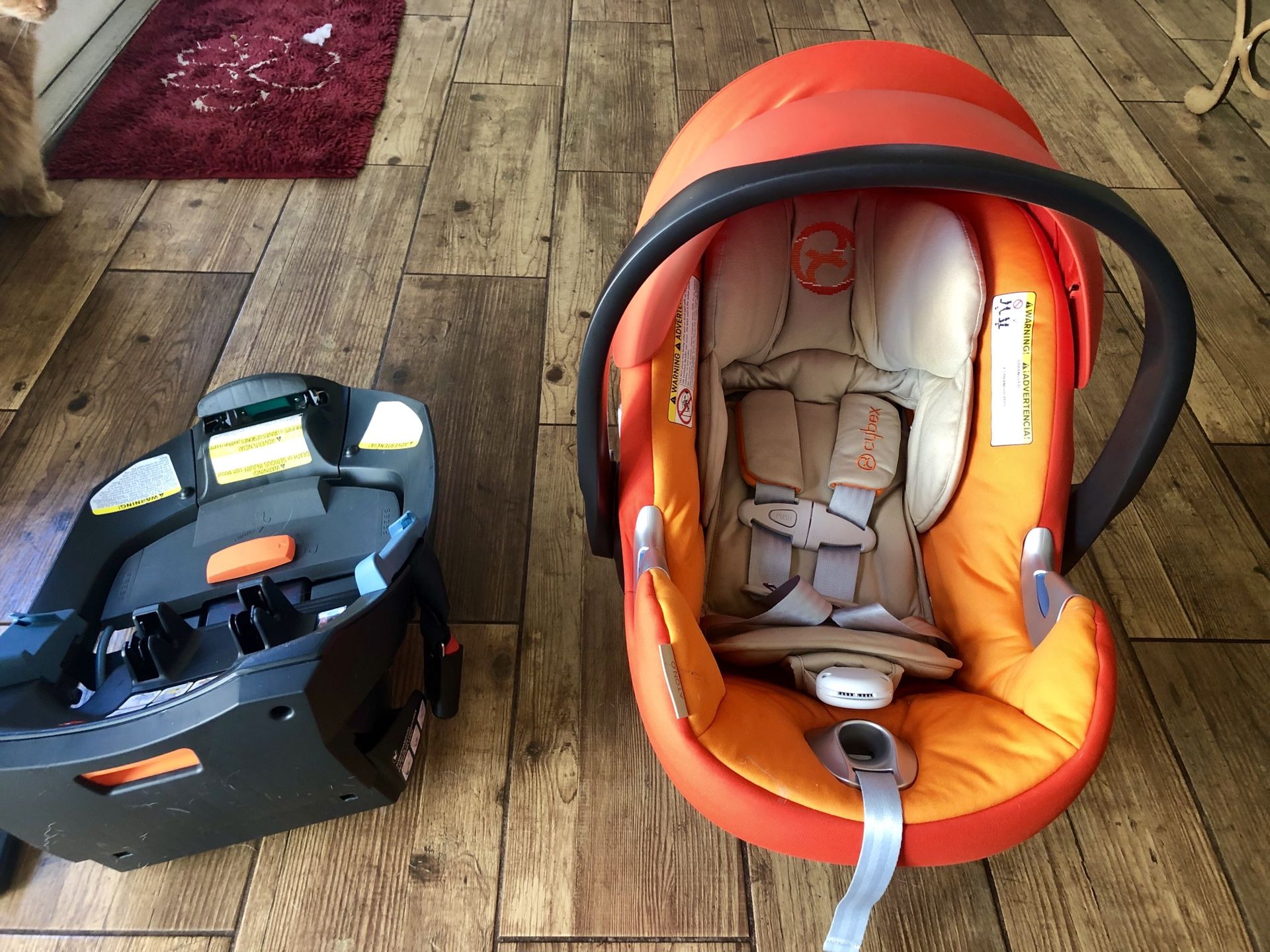 Cybex Aton q infant car seat with base
