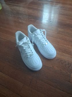 All white AF1 size 8
