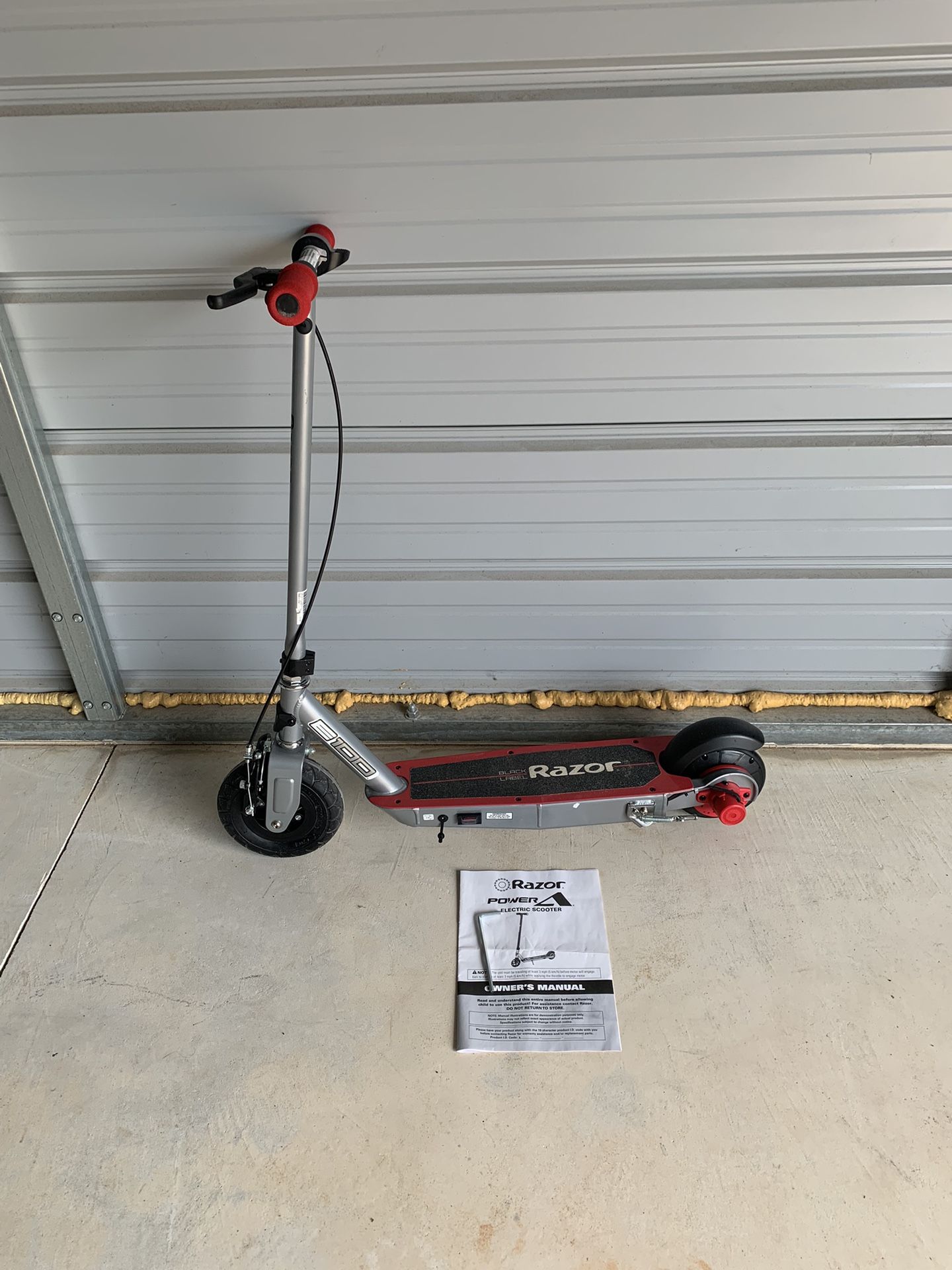 Razor Black Label E100 Electric Scooter – Silver/Red