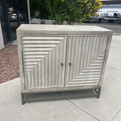 ✨ Gray Accent Cabinet  Mueble✨($10 Delivery )