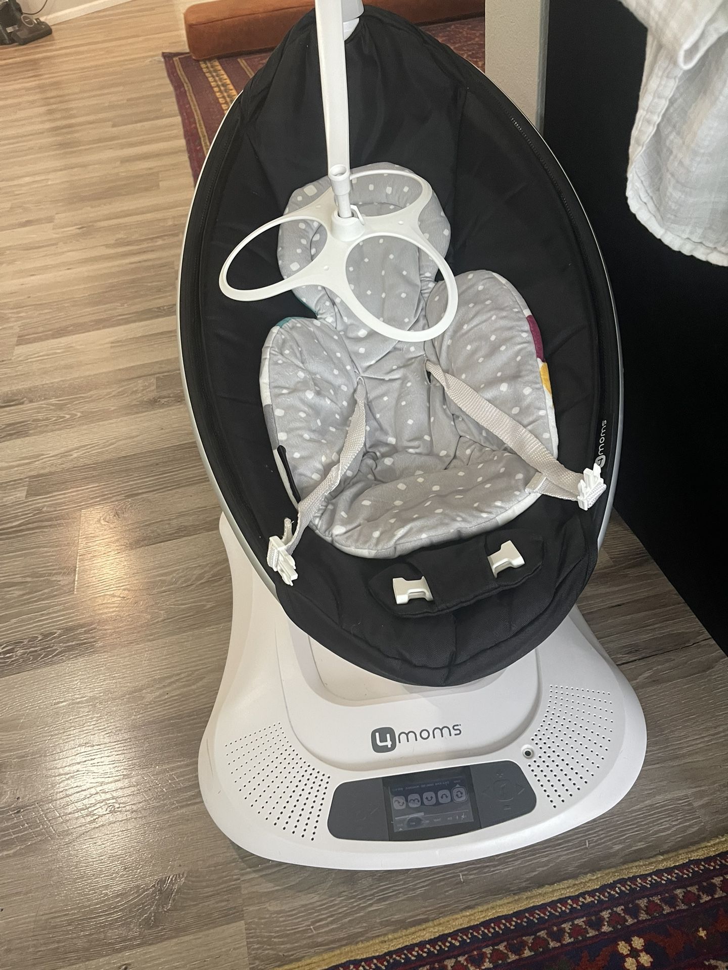 4 mams Baby Swing
