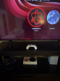 Xbox Series S + Controller Works Perfect $200
