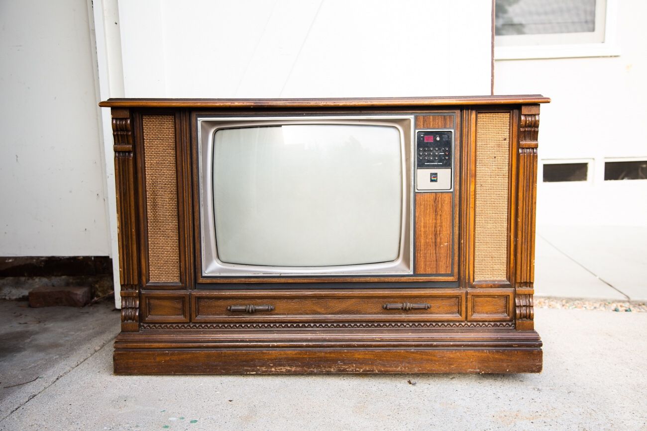 Vintage Montgomery Ward TV Television Console