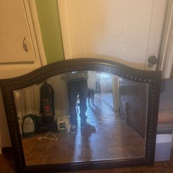 Dresser/wall Mirror 