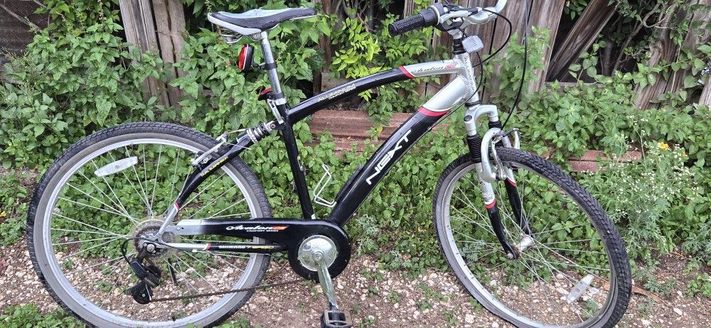 Next Avalon 7-speed Bike Aluminum Avalon Next 26 Speed Great Condition