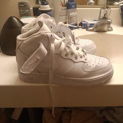 Nikes Air Force Ones