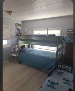 Twin bunk beds