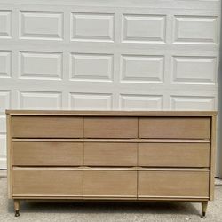 Vintage Kroehler Mid Century Lowboy Dresser