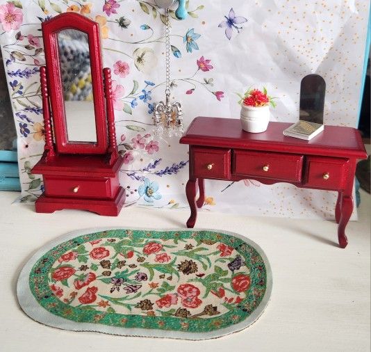 New Set of Miniature Dollhouse Furniture