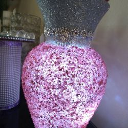 Vase With Lights. Noel...gorgeous 