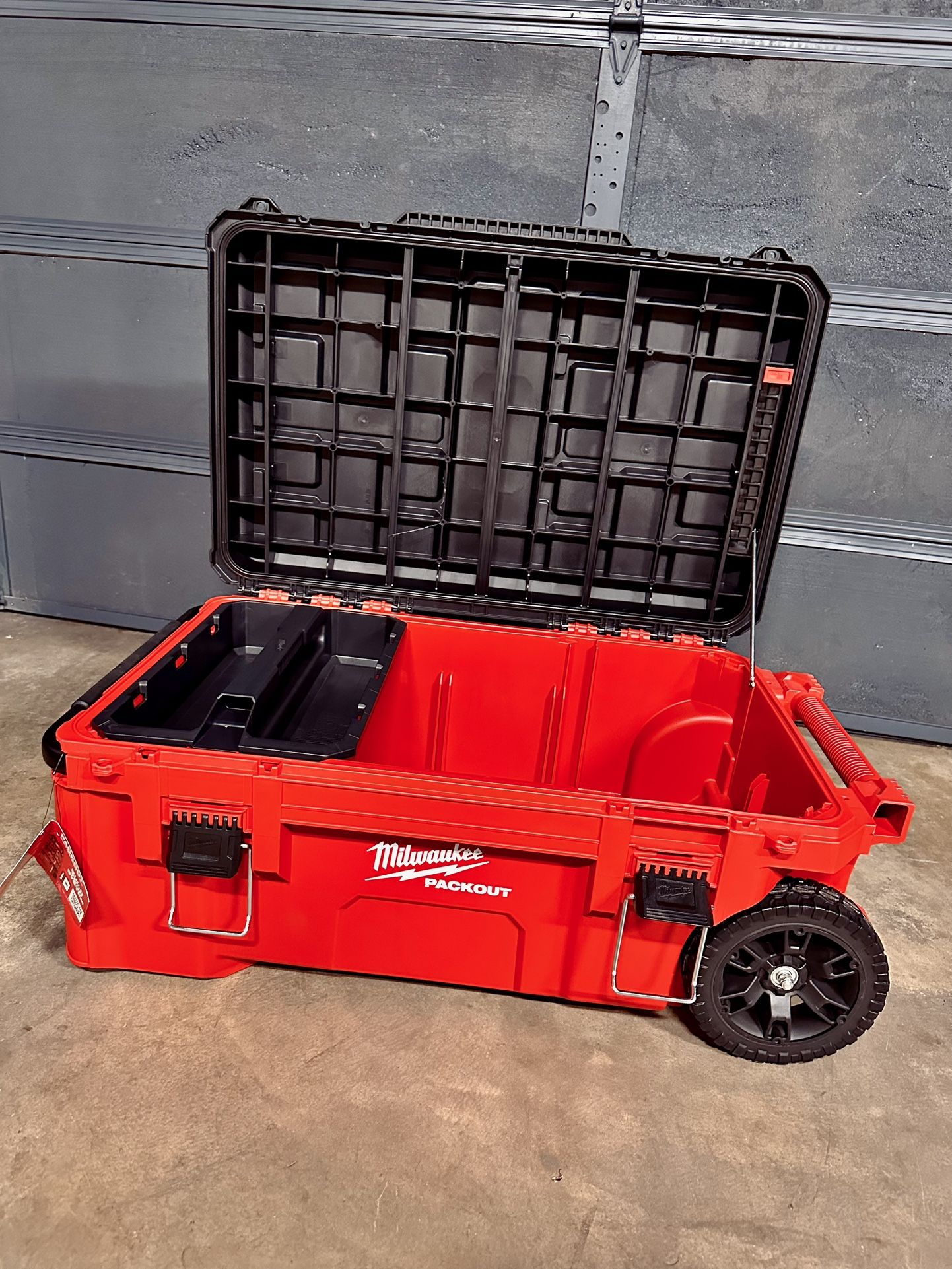 Milwaukee PACKOUT 38 in. Rolling Modular Tool Chest