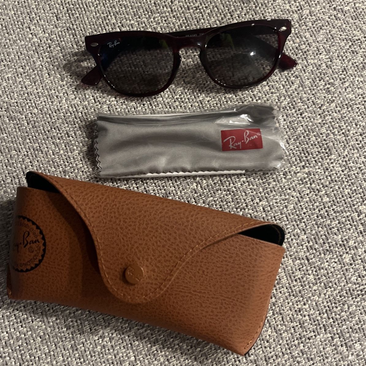 Brand New Never Worn Ray Bans SunGlasses