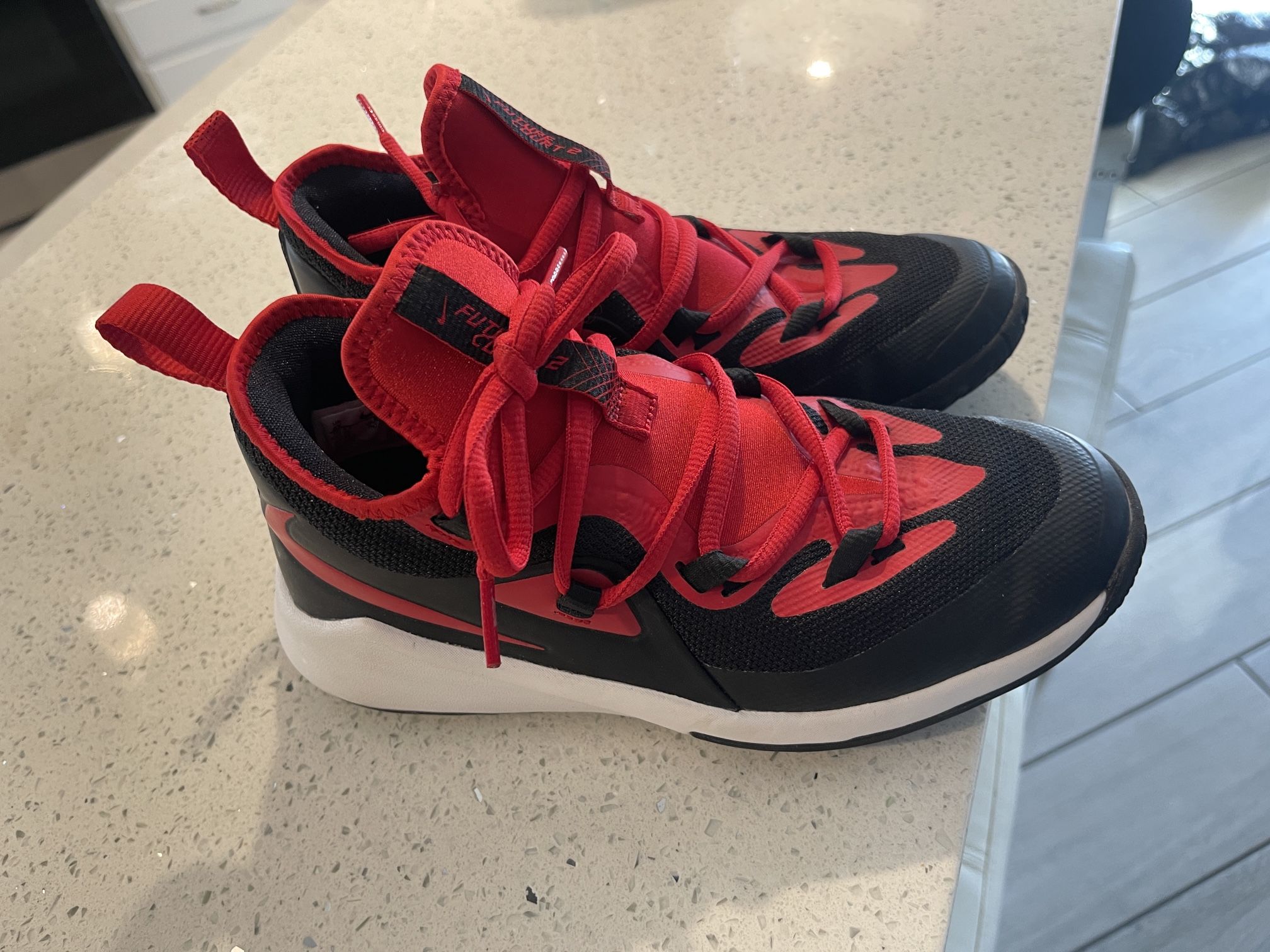 Nike Future Court 2 Boy Shoes Size 4