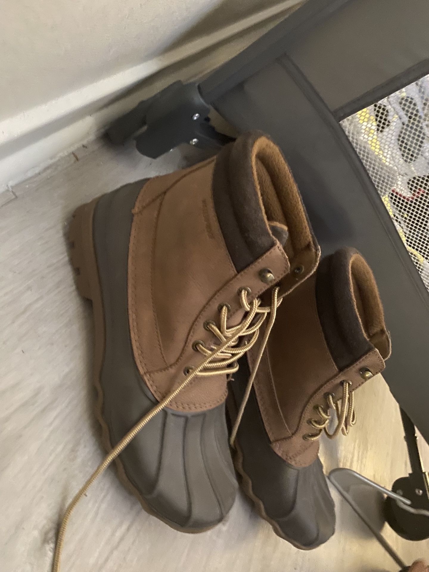 Men Snow Boots Size 10