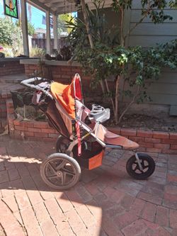 Bob revolution 2009 jogging stroller