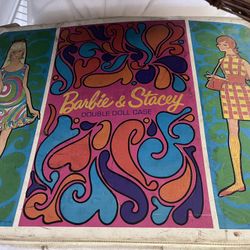 Barbie & Dawn Vintage Case With Ken And Dolls