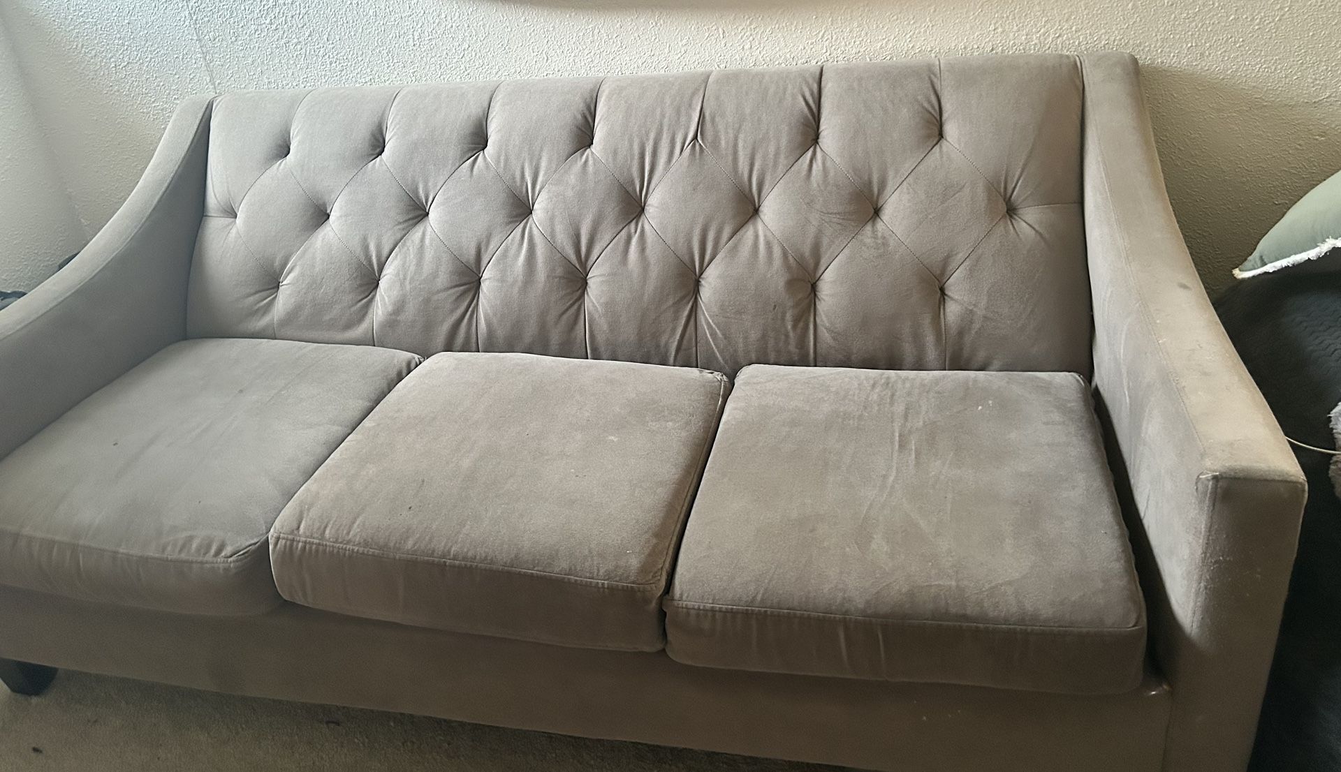 Couch for Sale in Seattle, WA OfferUp