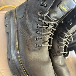 Dr. Martens 