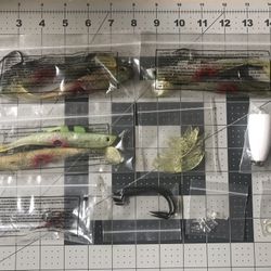 OPen box Never used INCOMPLETE Mighty Bite Basic Kit item#20602, Large Lures