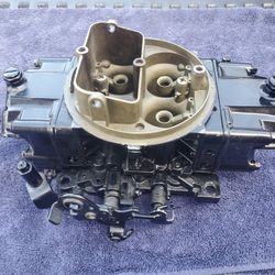 Holley 800 Carburetor (Like New)