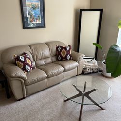 Leather Sofa (GREAT CONDITION) 