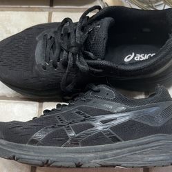 ASICS 6 1/2 Women