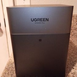 UGREEN NASync 4300 Plus
