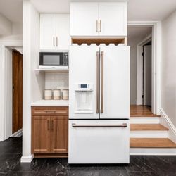 White & Charlton Shaker / U Shape Kitchen