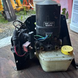 1989 Sea Ray Hydraulics Pump In Working Order Also Have A Bravo Outdrive Available Both Used In Working Condition Came Off Parts Boat 