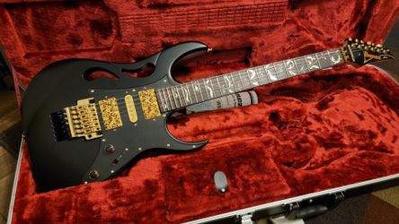 Ibanez PIA