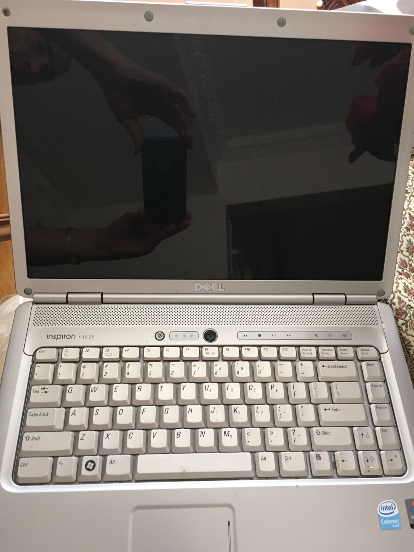 Dell Inspiron 1525 15.4in. (Intel Core 2 Duo, 2GHz, 3GB)