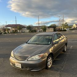 2004 Toyota Camry LE