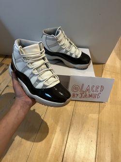 Wmns Jordan 11 Retro Neapolitan size 9.5, Men 8