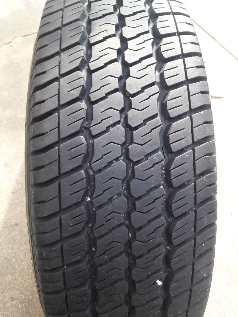 31X10.50R15 LT