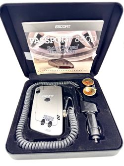 Escort Passport 8500 Radar Detector in Original Case