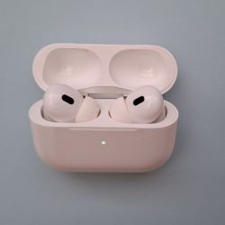 AirPods Pro 2nd Gen (A2698) – Excellent