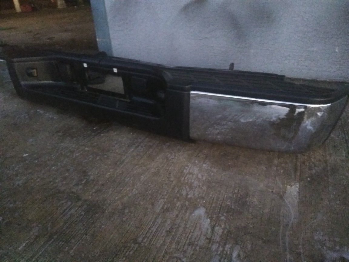 2012 CHEVY SILVERADO REAR BUMPER IN VERY GOOD CONDITION MAY FIT DIFFERENT YEAR OR MODELPLEASE CALL OR TEXT {contact info removed}
