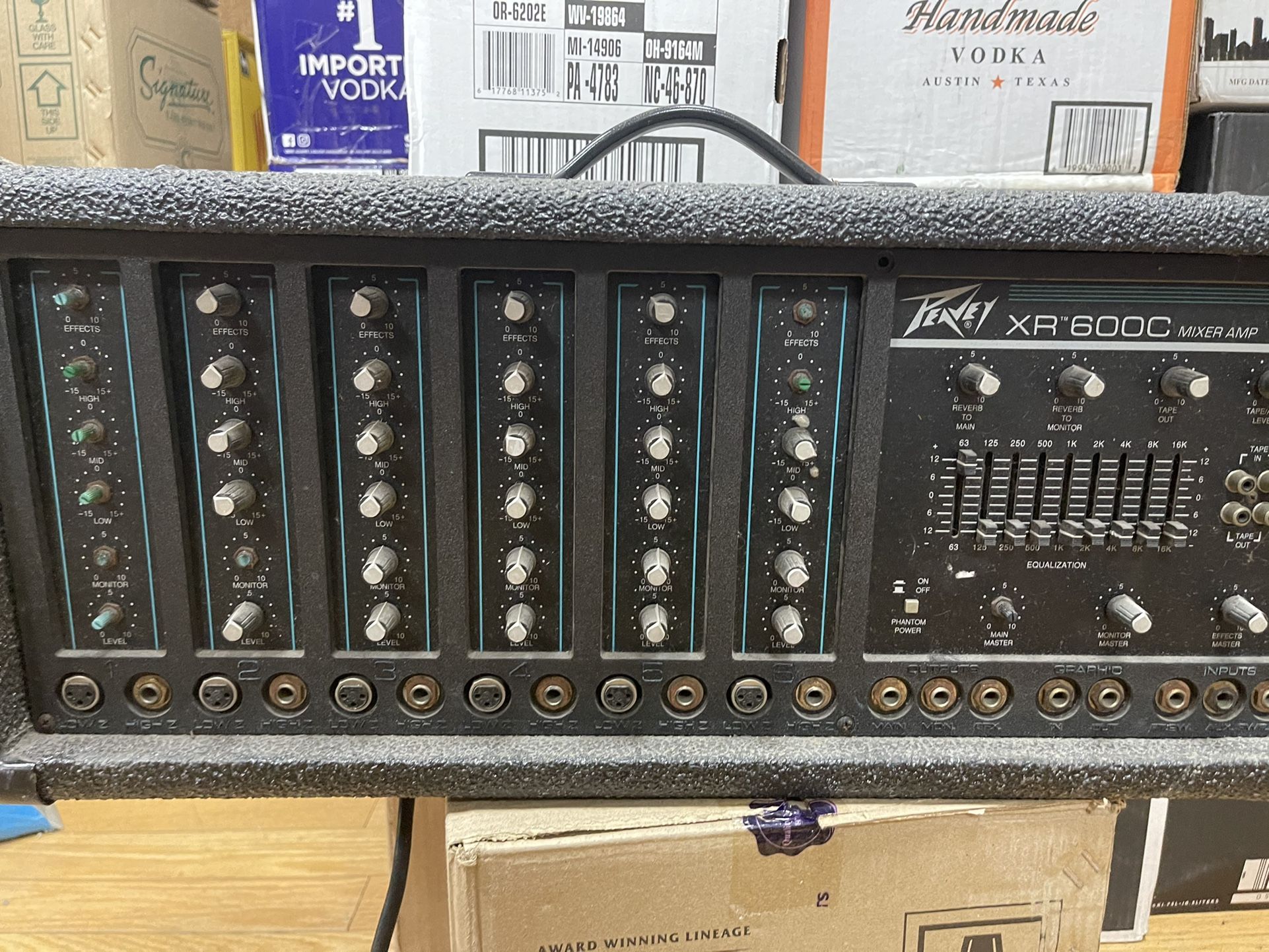 STERO SET FOR FOR SALE WITH AMP AND MIXER